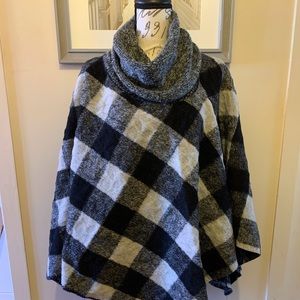 Reversible cowl neck poncho